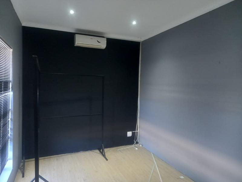 To Let commercial Property for Rent in Newton Park Eastern Cape
